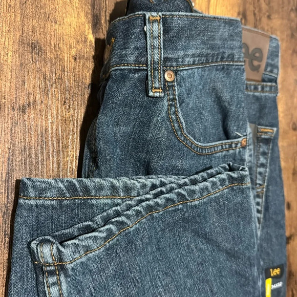 NWT Lee Lieutenant Regular Fit Straight Leg Men’s Jeans. 34x32. Great Gift! - Picture 5 of 8